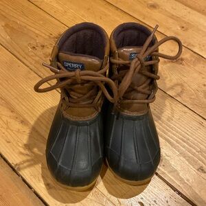 Kids Sperry tan/brown 9M boots